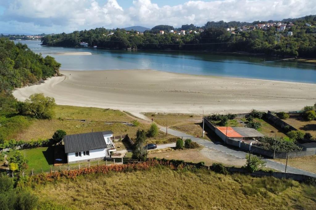 O Pedrido Beach House Bergondo Exterior foto